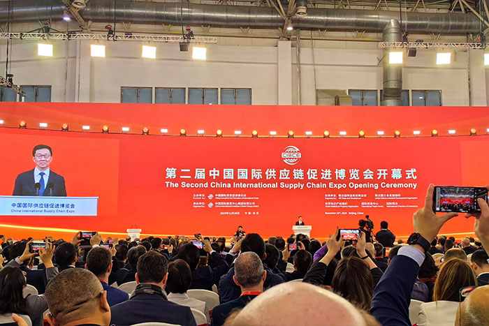 今日开幕！EBET易博机器人亮相第二届中国国际供应链促进博览会